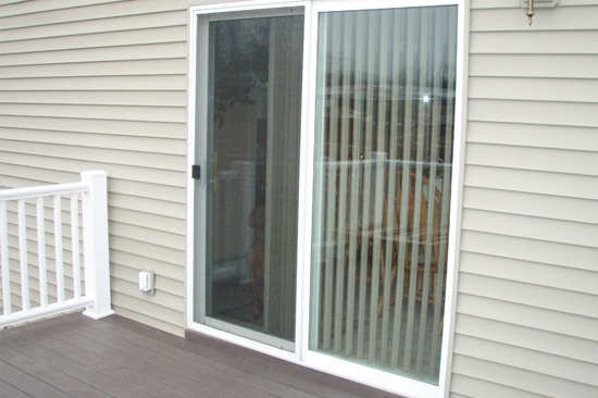 Bonadelle Ranchos-Madera Ranchos-screen-door-repair